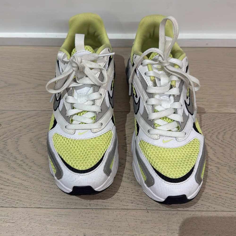 Nike Zoom Air Fire Sneakers size 7
